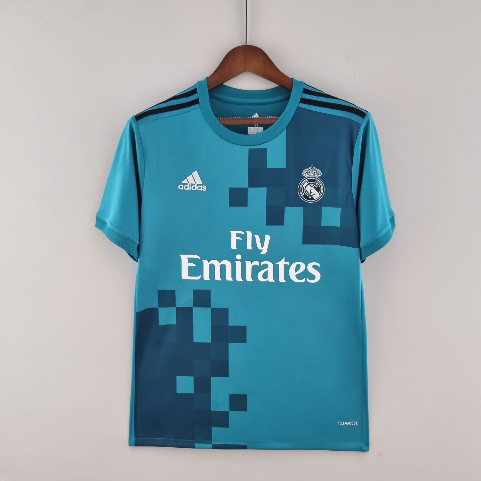 Jersey retro Real Madrid alternativa 2017